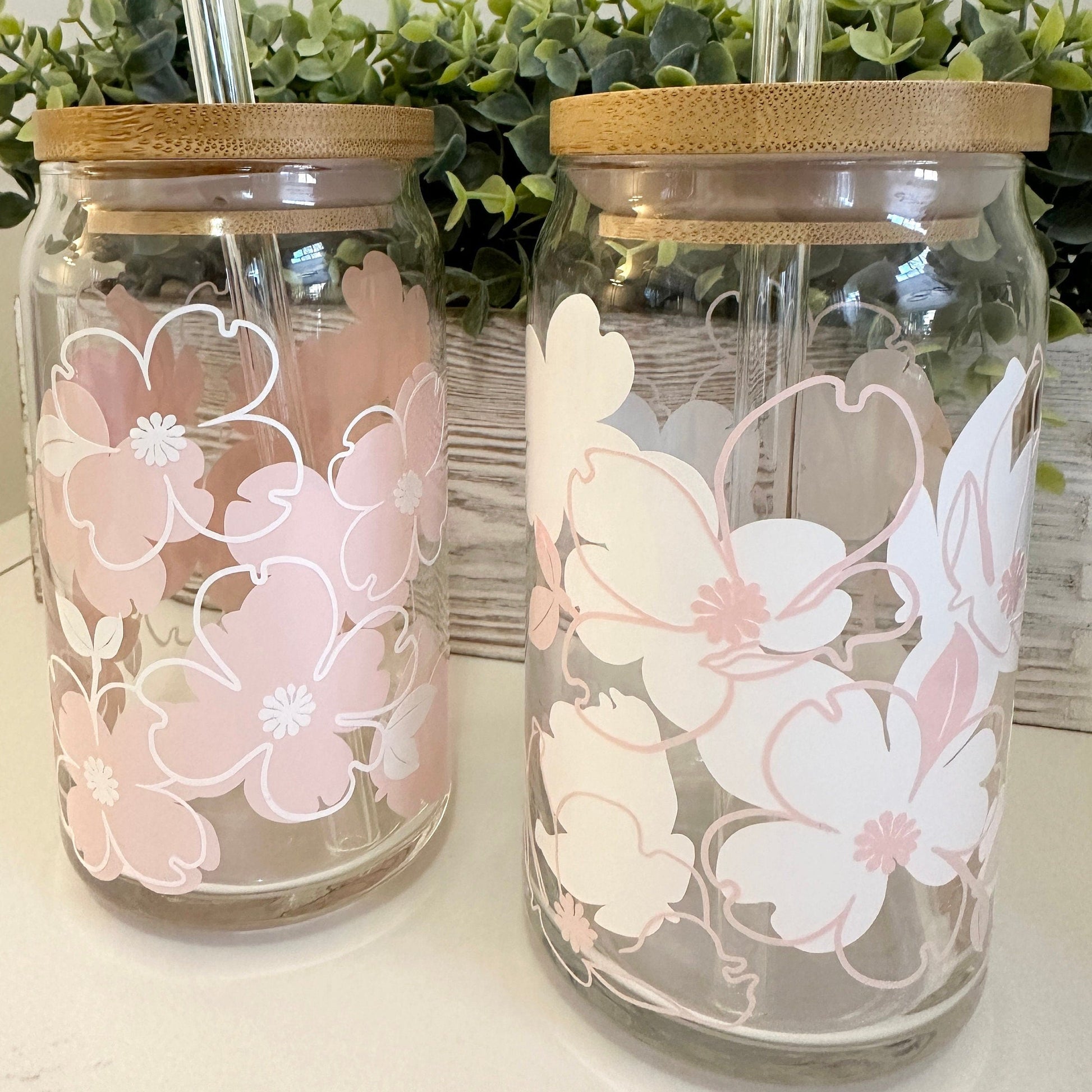 iced coffee glass cup with lid and straw