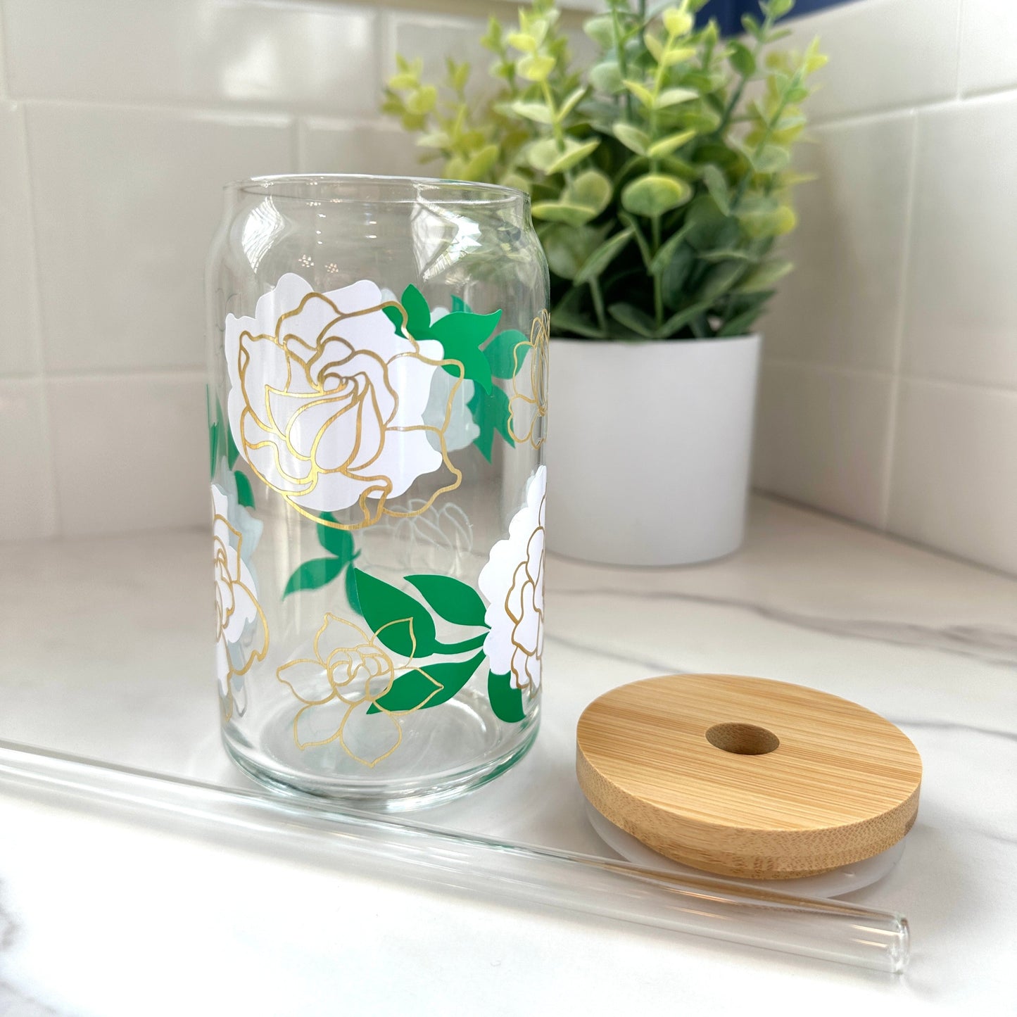 iced coffee glass tumbler with lid and straw