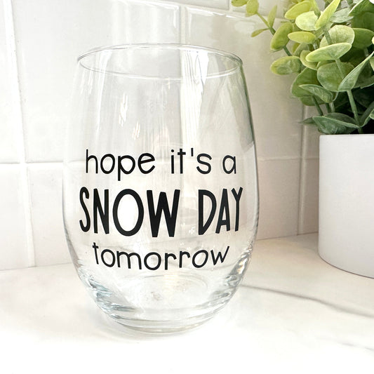 snow day wine glass